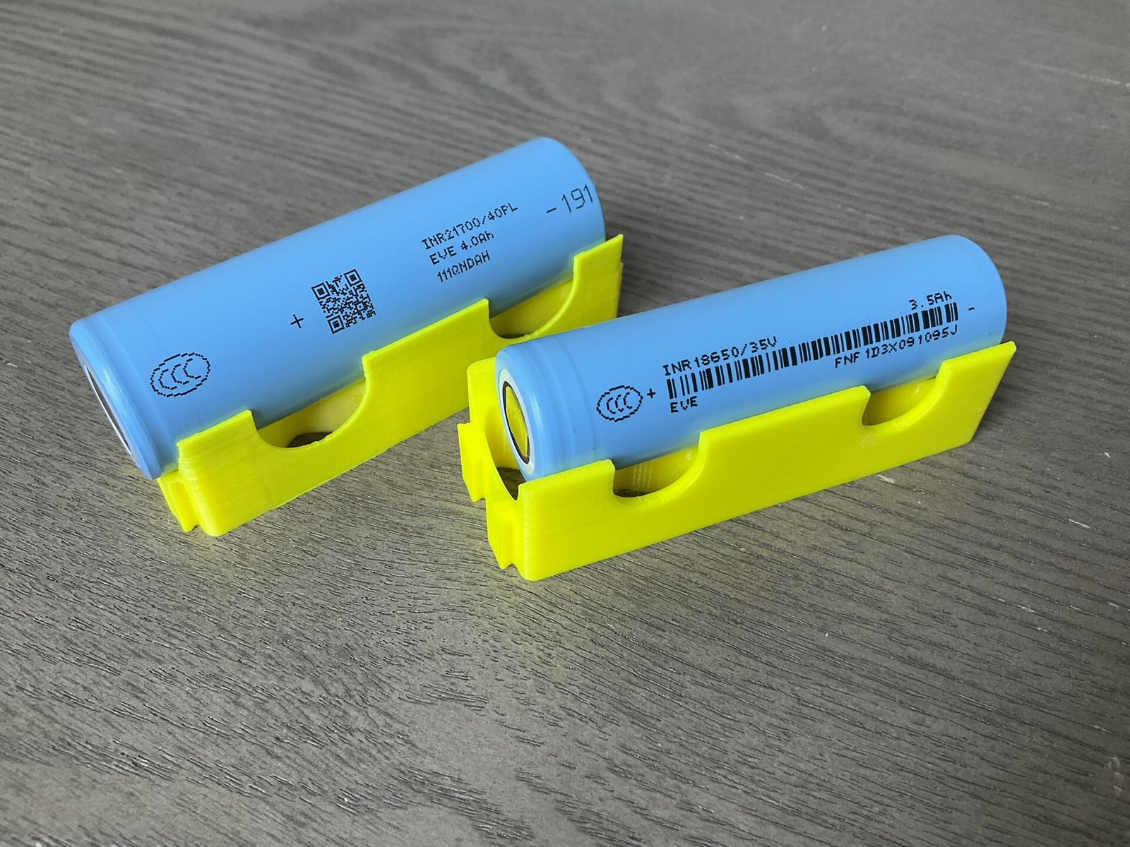 Cellules lithium-ion 18650 et 21700